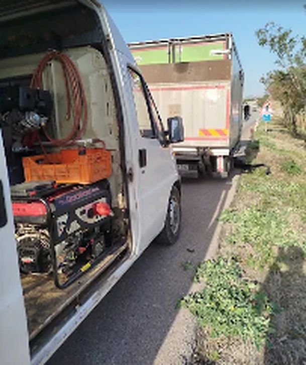 Bandırma Otoyolunda Tır ve Kamyon Lastik Onarımı
